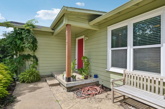 517 Norwood Drive, Hurst, TX 76053