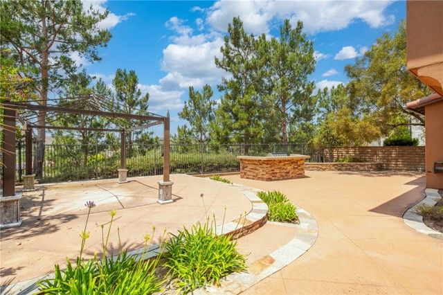 15 Basilica Place, Ladera Ranch, CA 92694