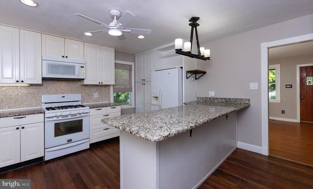 171 S HANOVER ST, Hummelstown, PA 17036