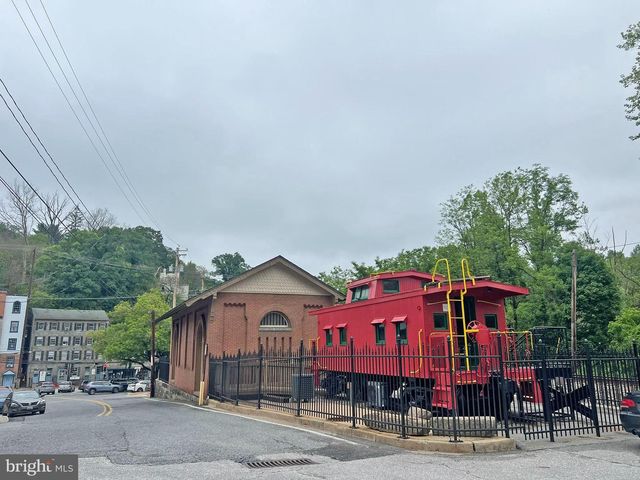 8511 FREDERICK RD, Ellicott City, MD 21043