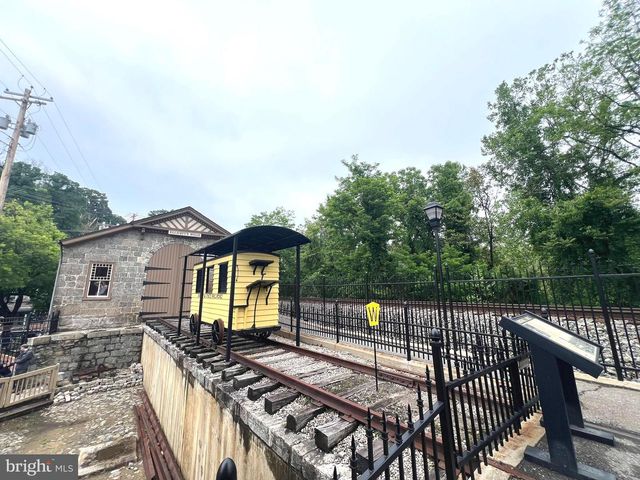 8511 FREDERICK RD, Ellicott City, MD 21043