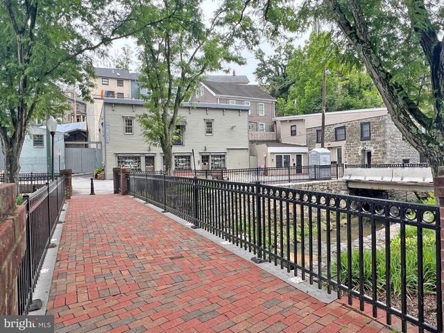 8511 FREDERICK RD, Ellicott City, MD 21043