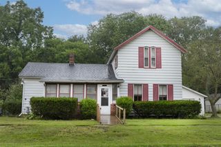 69115 Maple Street, Edwardsburg, MI 49112