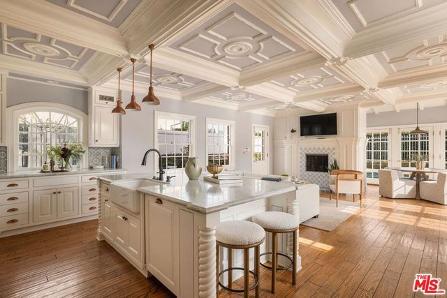 248 S Hudson Avenue, Los Angeles, CA 90004