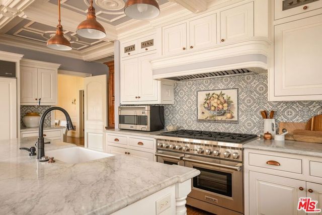 248 S Hudson Avenue, Los Angeles, CA 90004