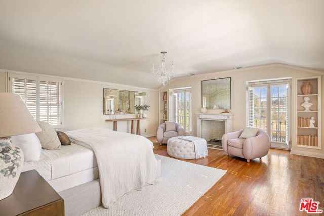 248 S Hudson Avenue, Los Angeles, CA 90004