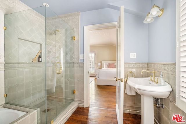 248 S Hudson Avenue, Los Angeles, CA 90004