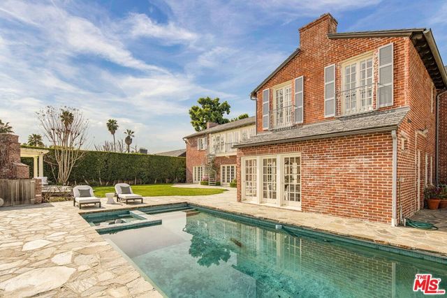 248 S Hudson Avenue, Los Angeles, CA 90004