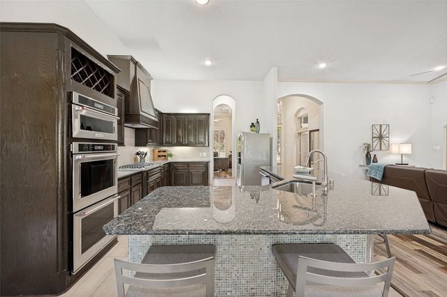 191 Las Colinas Trail, Cross Roads, TX 76227