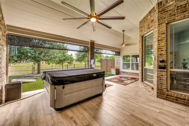 191 Las Colinas Trail, Cross Roads, TX 76227