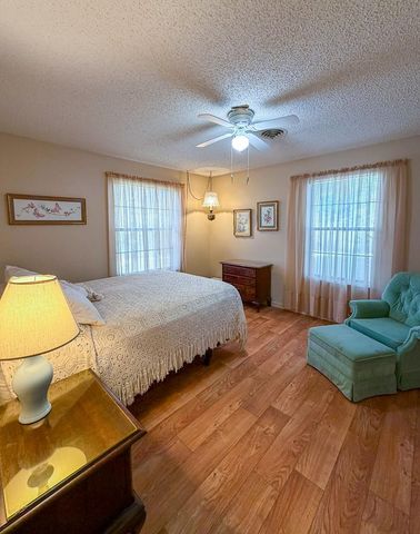 301 Paul Poe Road, Livingston, TX 77351