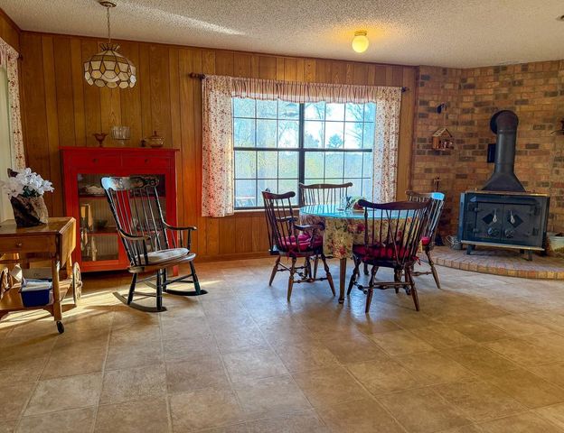 301 Paul Poe Road, Livingston, TX 77351