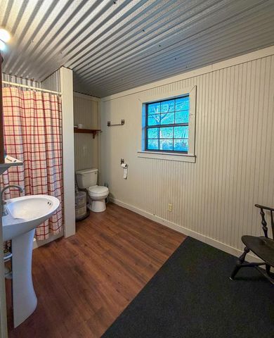 301 Paul Poe Road, Livingston, TX 77351