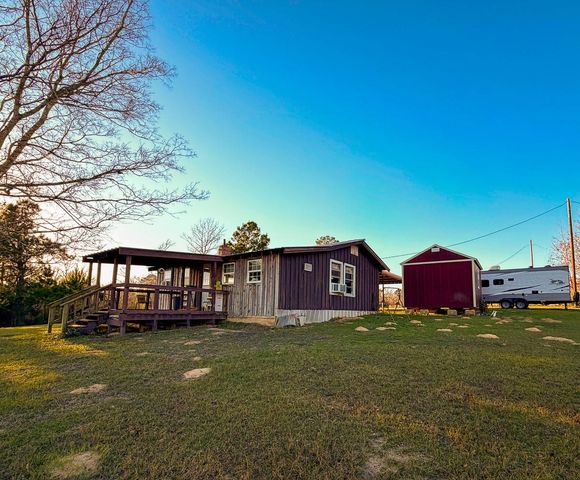 301 Paul Poe Road, Livingston, TX 77351
