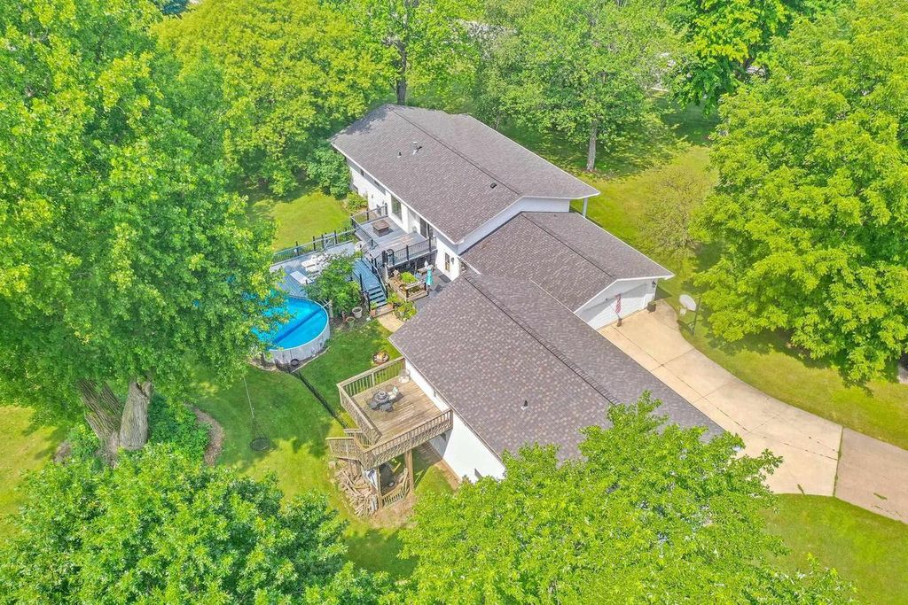 N3857 Breese Way, Appleton, WI 54913