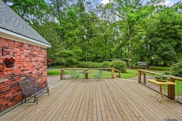 9836 Sligo Rd, St Francisville, LA 70775
