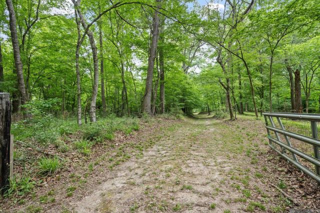 9836 Sligo Rd, St Francisville, LA 70775