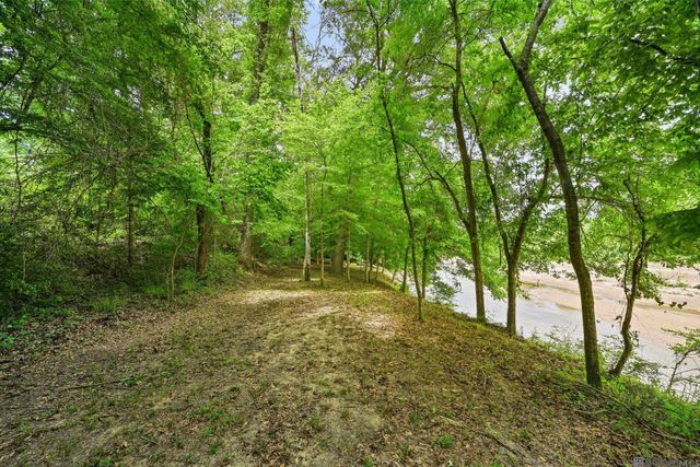 9836 Sligo Rd, St Francisville, LA 70775
