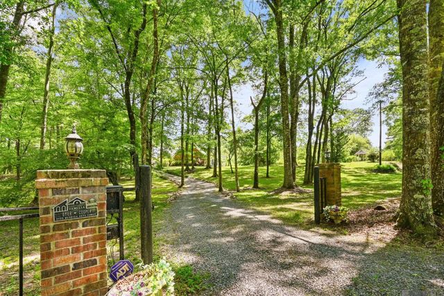 9836 Sligo Rd, St Francisville, LA 70775