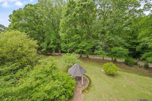 9836 Sligo Rd, St Francisville, LA 70775