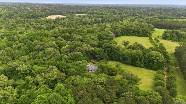 9836 Sligo Rd, St Francisville, LA 70775