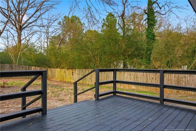 1425 E Manchester Road, Spring Lake, NC 28390