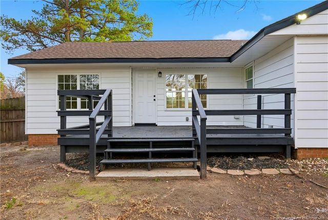 1425 E Manchester Road, Spring Lake, NC 28390