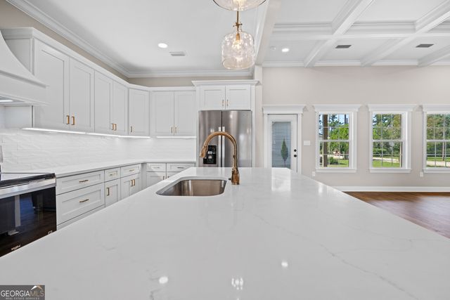 2208 N Oak Street, Valdosta, GA 31602