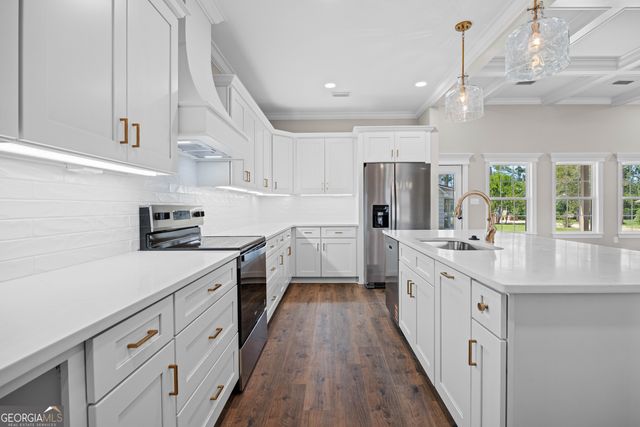 2208 N Oak Street, Valdosta, GA 31602