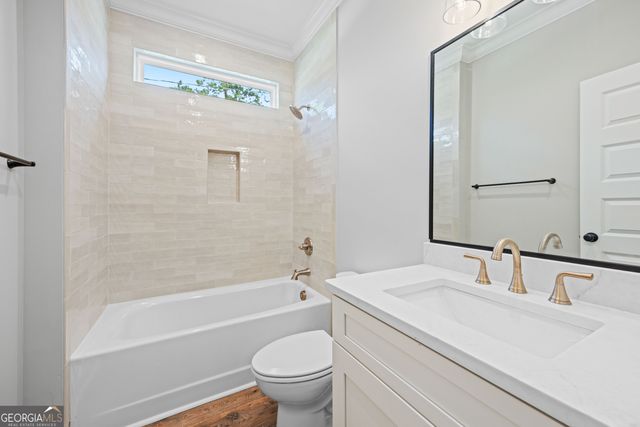 2208 N Oak Street, Valdosta, GA 31602