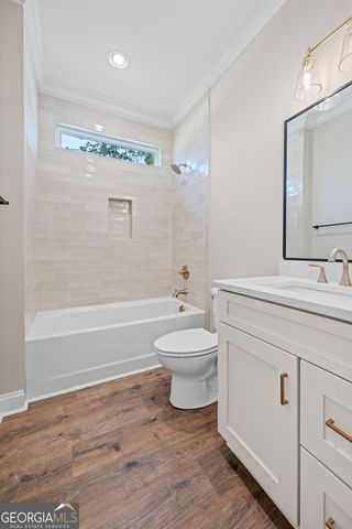 2208 N Oak Street, Valdosta, GA 31602