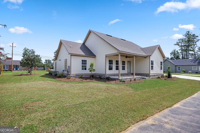 2208 N Oak Street, Valdosta, GA 31602