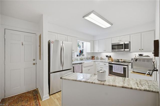 155 Crawford PW, Portsmouth, VA 23704