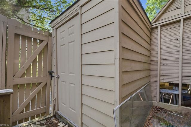 155 Crawford PW, Portsmouth, VA 23704