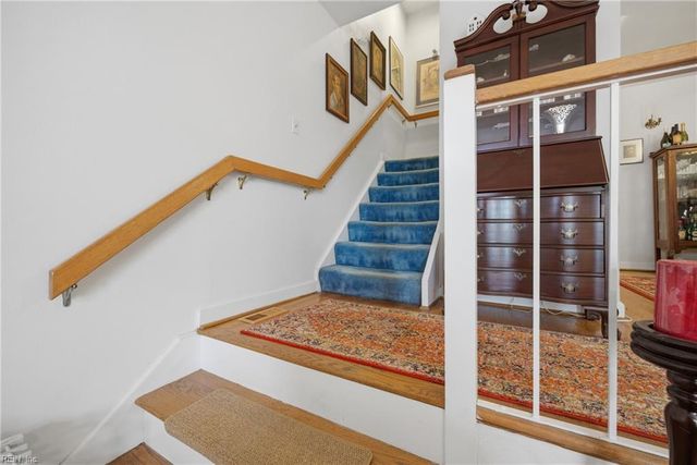 155 Crawford PW, Portsmouth, VA 23704