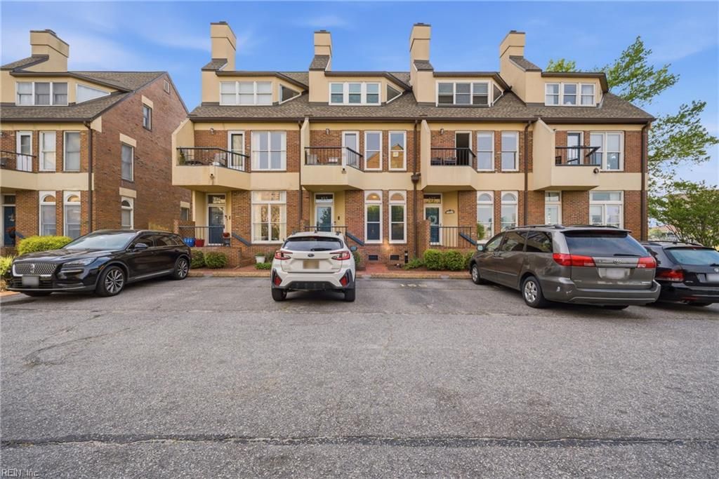 155 Crawford PW, Portsmouth, VA 23704