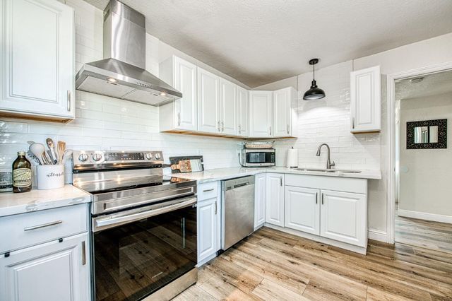 142 9th Street, Clovis, CA 93612