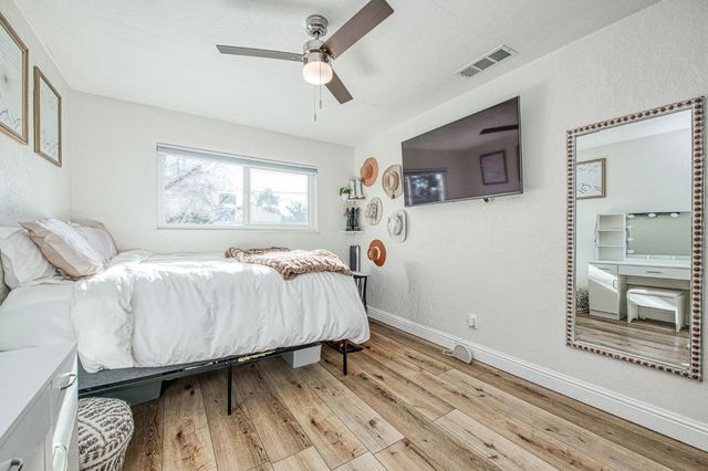 142 9th Street, Clovis, CA 93612