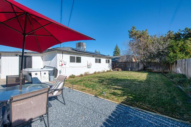 142 9th Street, Clovis, CA 93612
