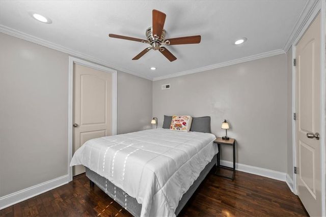 7846 Summit Street, Kansas City, MO 64114