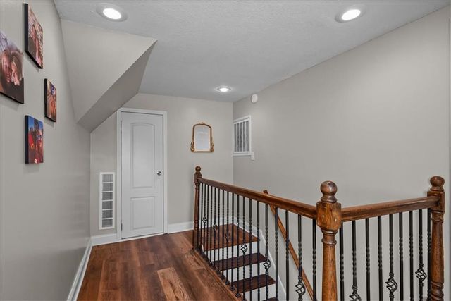 7846 Summit Street, Kansas City, MO 64114