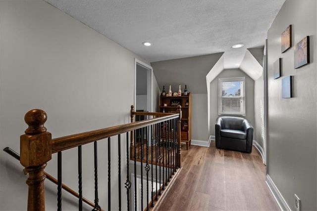 7846 Summit Street, Kansas City, MO 64114