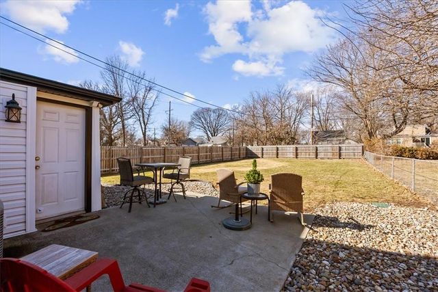 7846 Summit Street, Kansas City, MO 64114