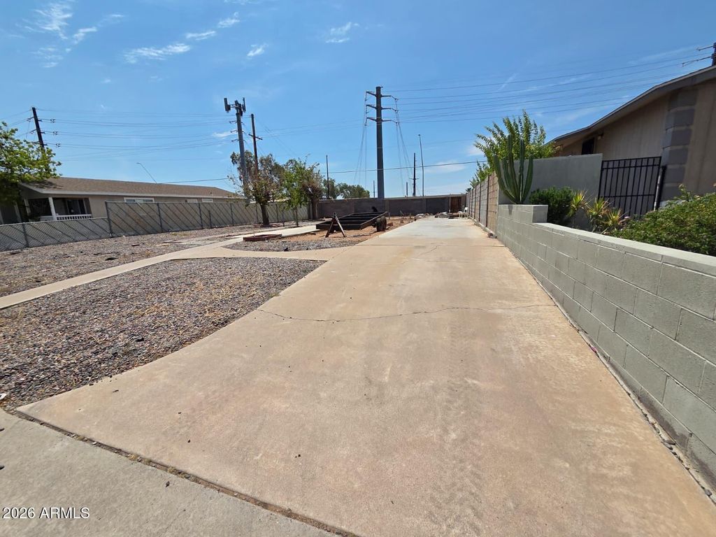 364 S WINTERHAVEN -- 29, Mesa, AZ 85204 — photo 3
