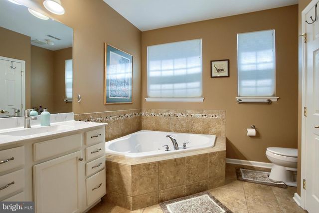 646 ALCOTT DR, Mount Joy, PA 17552