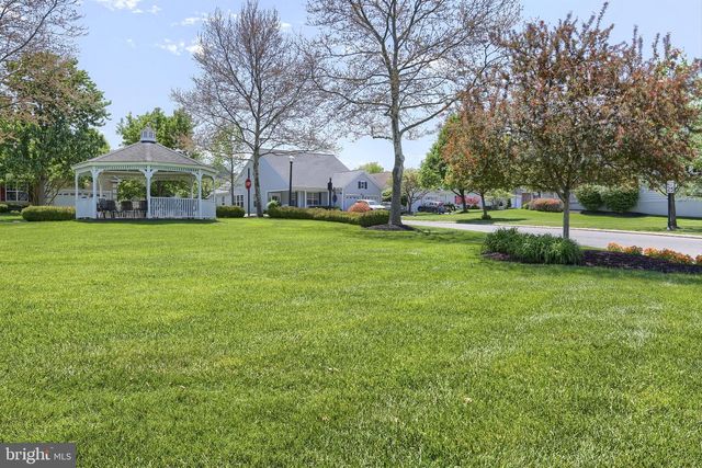 646 ALCOTT DR, Mount Joy, PA 17552