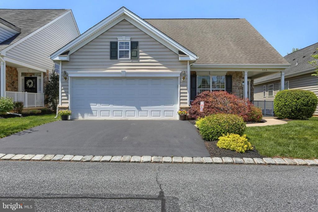 646 ALCOTT DR, Mount Joy, PA 17552