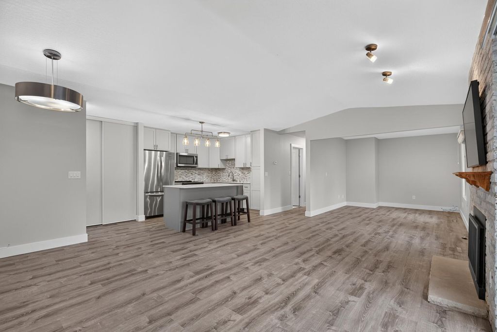 2261 Wildwood Circle, Minnetonka, MN 55305 — photo 4