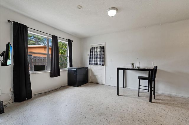 2802 Avenue G, Fort Pierce, FL 34947