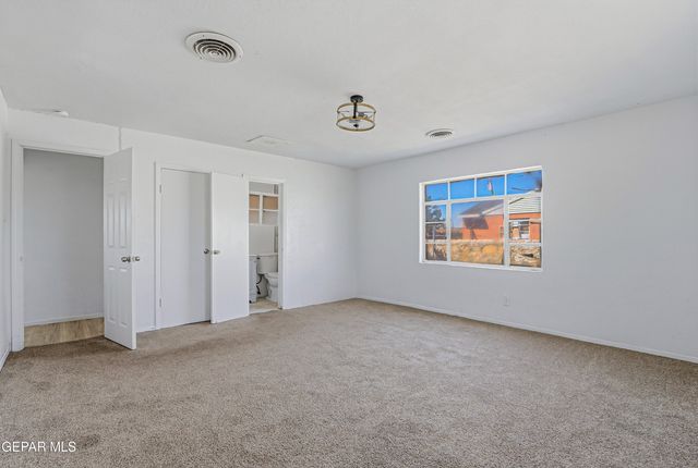 521 BEN SWAIN Drive, El Paso, TX 79915